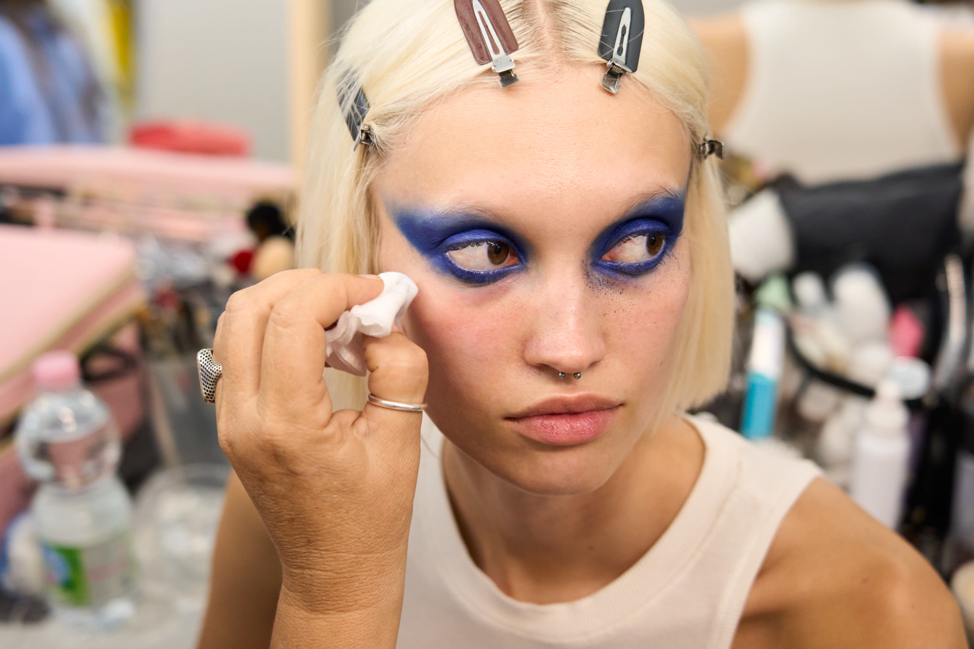 Knight Blue Makeup Is Going To Be Everywhere In 2024